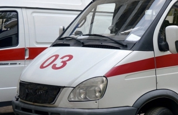 <br />
В Омске водитель Toyota Land Cruiser протаранил автомобиль с детьми<br />

