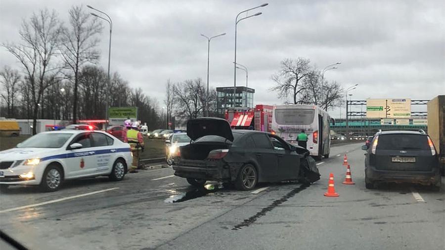 Семь человек пострадали в петербургском ДТП с автобусом<br />
